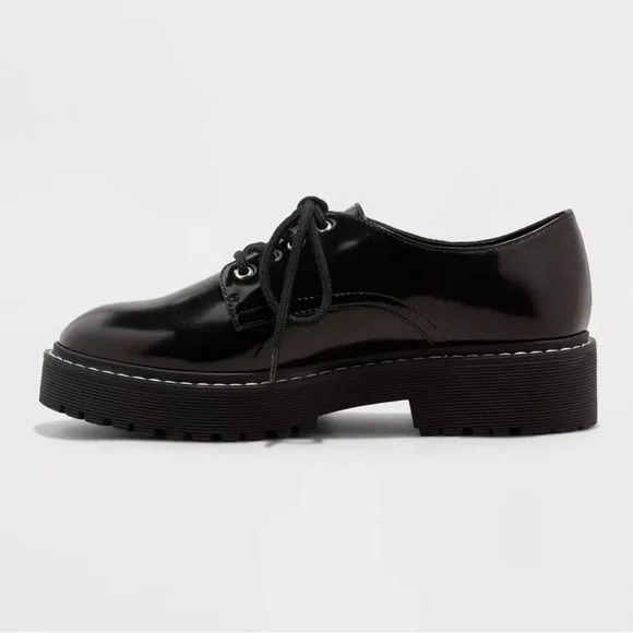 A New Day Faith Black Faux Patent Leather Lace Up Lug Sole Oxfords NWT - Picture 3 of 5